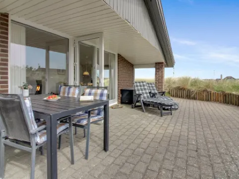 "Laurens" - from the Sea