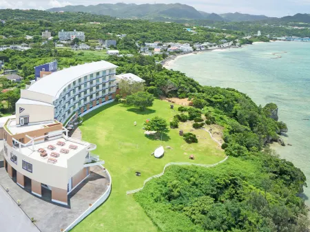Marine Piazza Okinawa Отели рядом с достопримечательностью «Bise-Fukugi Tree Road»