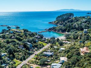 Drop Anchor at Enclosure Bay Beach by Waiheke Unlimited