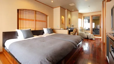 Hanaichi Hotels near Manza Kumashiro Cave