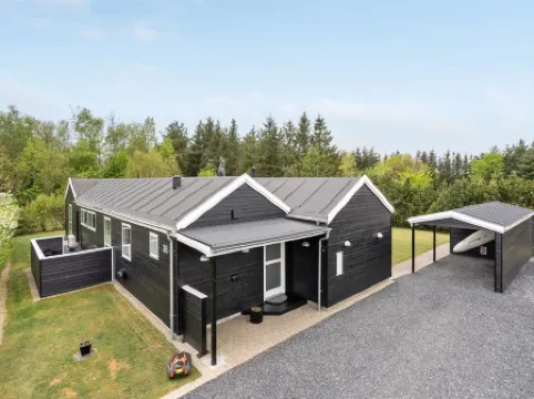 "Henriete" - 3.5km from the Sea