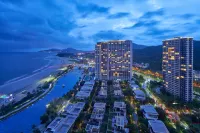 Stay in Yangjiang. Come see the Beach House Hotel dekat Minjie Gold Beach