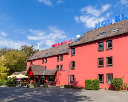 The Originals City, Hôtel Mulhouse Est, Ile Napoleon Hotels in Rixheim