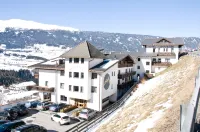 Hotel Alpenfriede Hotels near Hochzeiger Bergbahnen Pitztal AG
