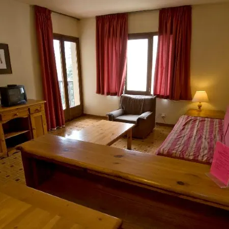Apartamentos Pessets Adelaida