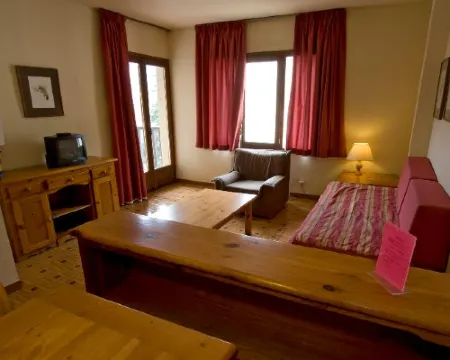 Apartamentos Pessets Adelaida Hotels in Sort