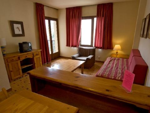 Apartamentos Pessets Adelaida