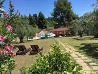 Villa Askamnia and Suites