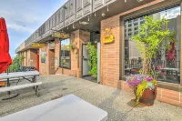 Modern Downtown Apt - Walk to Parks and Cafes!