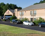 Econo Lodge Hotels near Walmart Supercenter