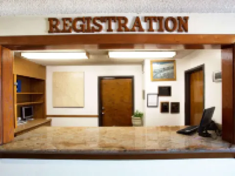 Travelodge by Wyndham Sunset-Huntington Beach Ocean Front Hotels in Sunset Beach