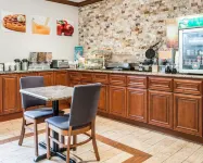Quality Inn - breakfast