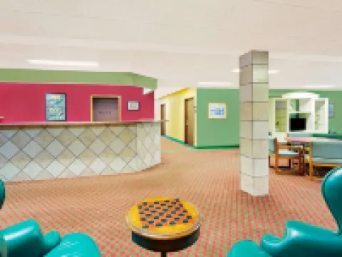 Super 8 by Wyndham Sturgeon Bay Hotels in Door County