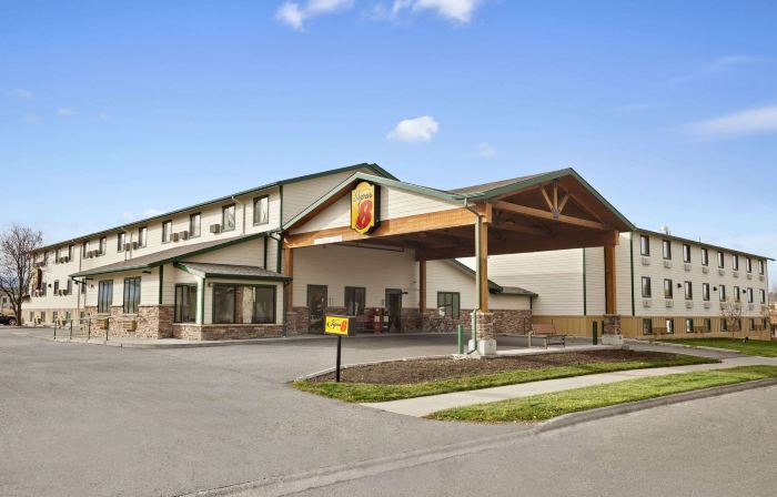 Super 8 by Wyndham Bozeman
