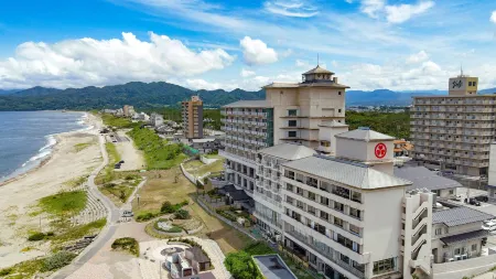 Ooedo Onsen Monogatari Premium Shiomiso Отели рядом с достопримечательностью «Old Wakabayashi Family's House»
