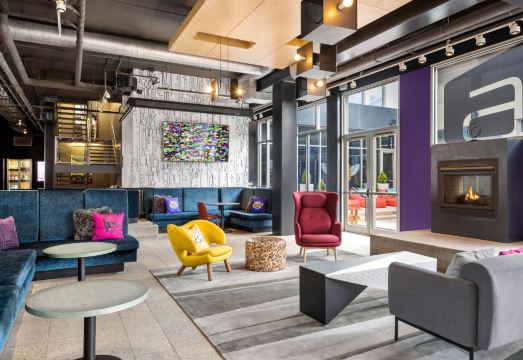 호텔 실내 전경 및 시설