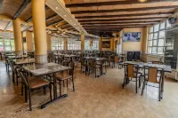 Hostal - Restaurante la Buena Villa by Vivere Stays