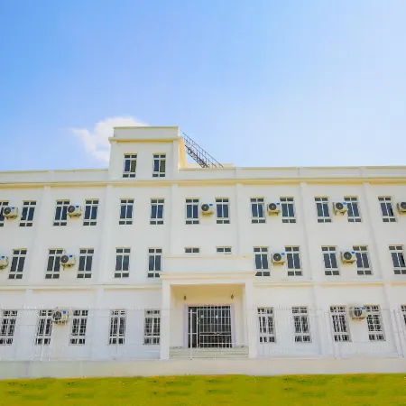 Hotel Lacoul Inn