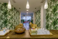 H-A Hotel Trebol - Bãi đậu xe