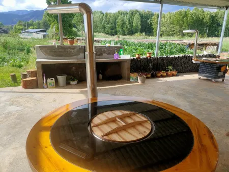 Xingchen Mountain View Courtyard of Lugu Lake