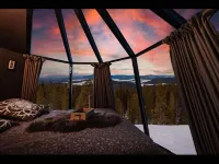 Mountain Glass Room Luxury Getaway for 2 Wild Nature Experience in Sweden
