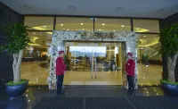 Aristo International Hotel - parcheggio