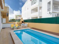 Grand Beach Hit - Pools