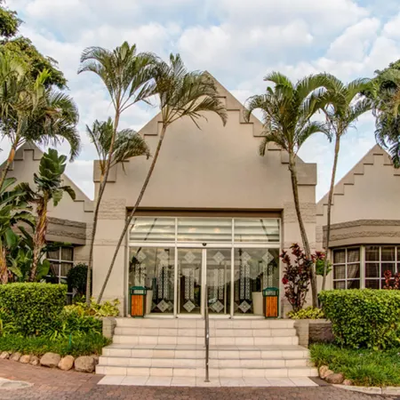 City Lodge Hotel Durban Отели рядом с достопримечательностью «Компания Плейхаус»