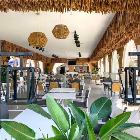 Pefkos Beach Studios & Apartments Отели рядом с достопримечательностью «Пляж Агиос-Павлос»