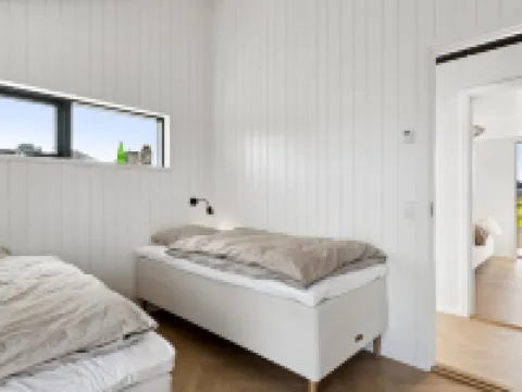 "Anemette" - 800m from the Sea