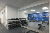 Holiday Inn Express & Suites MARQUETTE by IHG - Gym