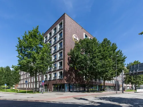 B&B HOTEL Hamburg City-Ost - parking