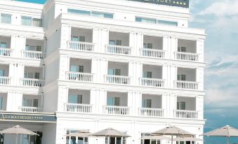 Adamas Resort & Hotel