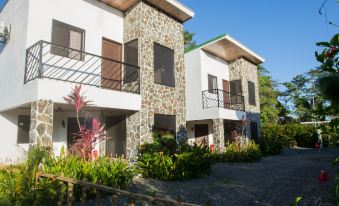 2 Comfortable New Villas Near Pacific, Private Pool with Waterfall!