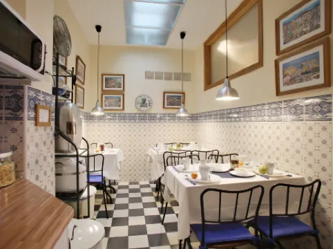 Málaga Lodge Guesthouse