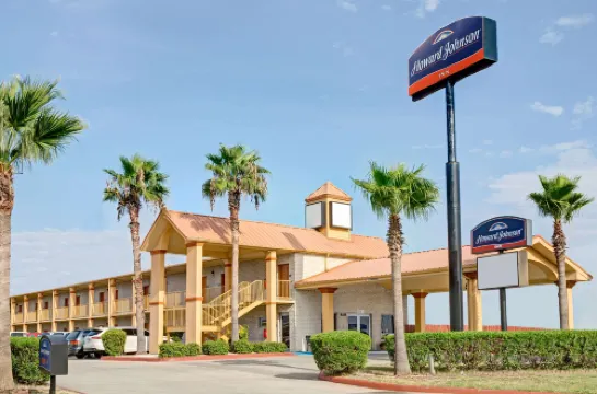 Howard Johnson by Wyndham Galveston