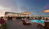 The Jung Hotel and Residences - piscine