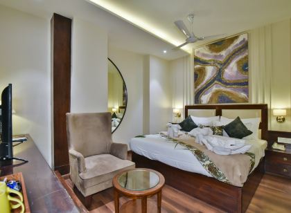 Hotel Br Grand with Nimo Club Amritsar -5 Mint from Golden Temple