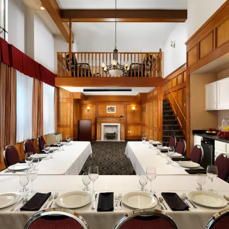 Huntingdon Hotel and Suites