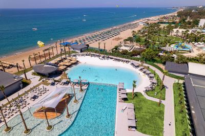 屋外プール ナシラ リゾートホテル & アクア - スパ- オール インクルーシブの写真