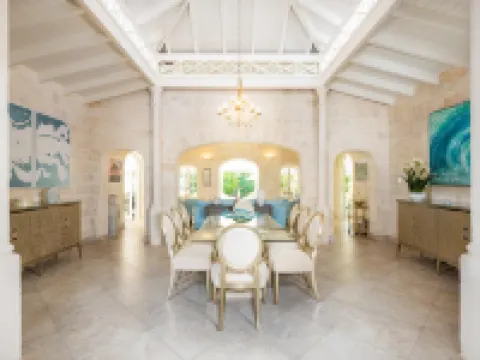 "Lonetrees" - Large Luxury Private Villa w/ Pool by One Caribbean Estates Hotéis em Mount Standfast