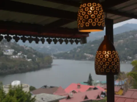 เฮชอาร์ อัพวาน อินน์ โรงแรมในไนนิตาล