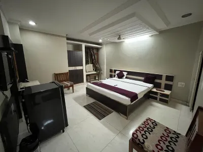 Hotel Anand Hotels in Jhansi Rly. Settl