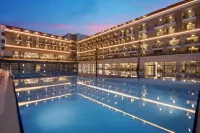 Aydinbey Queen's Palace & Spa - Ultra All Inclusive - piscine