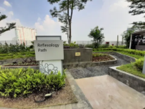 Cozy Springlake Summarecon by Bonzela Property