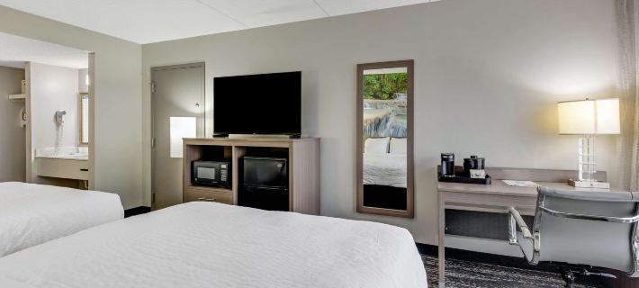 Clarion Pointe Near Erie Casino Hotel a Summit Township
