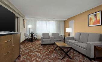 DoubleTree by Hilton Greensboro Airport