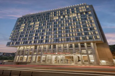 Hilton Garden Inn Tbilisi Riverview Отели рядом с достопримечательностью «Площадь Свободы»