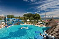 Beachfront Apartment Sea View & Terrace Costa Azzurra Grado
