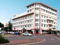 Parade Hotel - bar